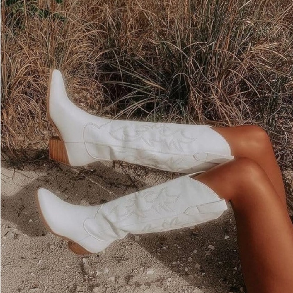 Woman’s White Vegan Embroidered 16” Tall Western Cowboy Boots